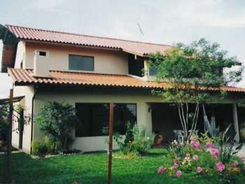 CASA C/ 04 SUÍTES - CACHOEIRA DO BOM JESUS