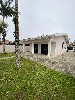 Casa de esquina com piscina em Guaratuba